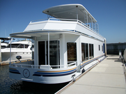 54 foot houseboat -- Skipperliner